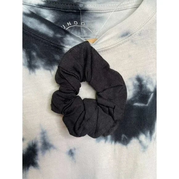 Splendid Tie Dye Cropped T Shirt with Hair Scrunchie X SMALL (3666) - Picture 3 of 7